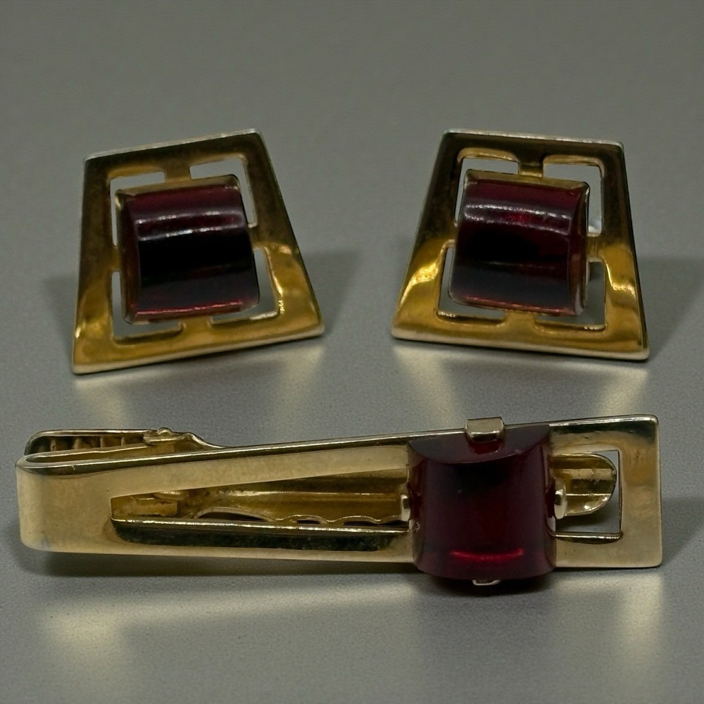 ANSON Cherry Red Lucite Cufflinks Tie Clip Bar Set Gold‎ Tone Open Frame Vintage